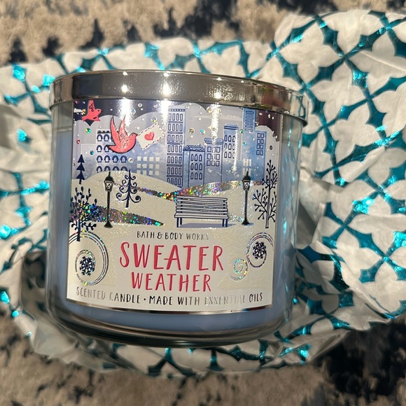 Sweater Weather Bath and Body Works Candle - Picture 1 of 3